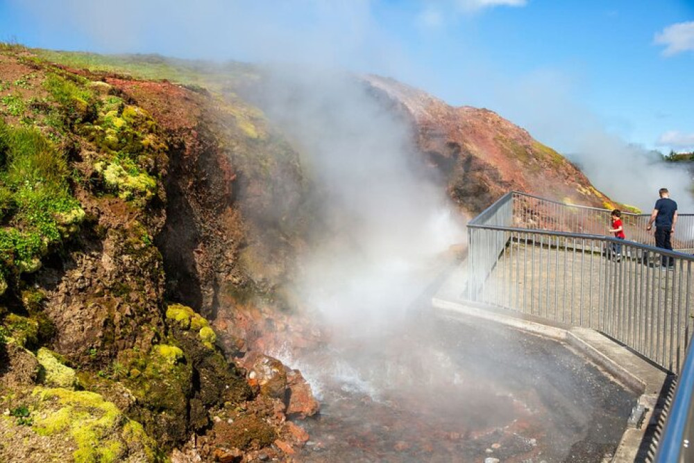 Private Silver Circle Tour of Iceland with 3 Waterfall Visits