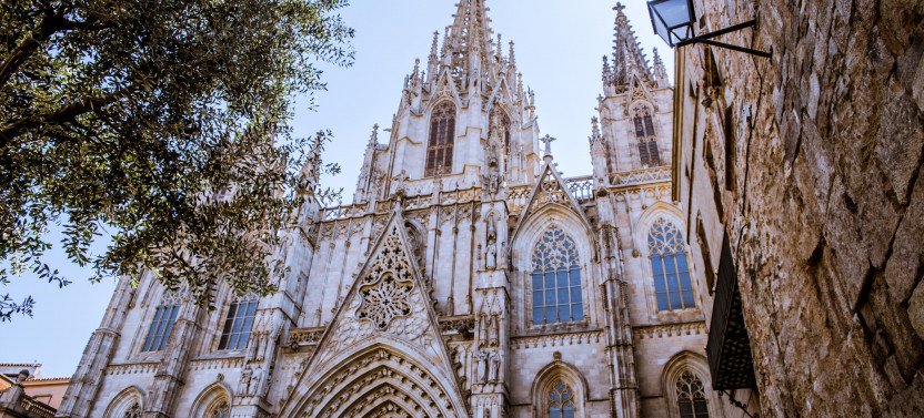 Private Barcelona Walking Tour: Old Quarter’s Tales and Corners