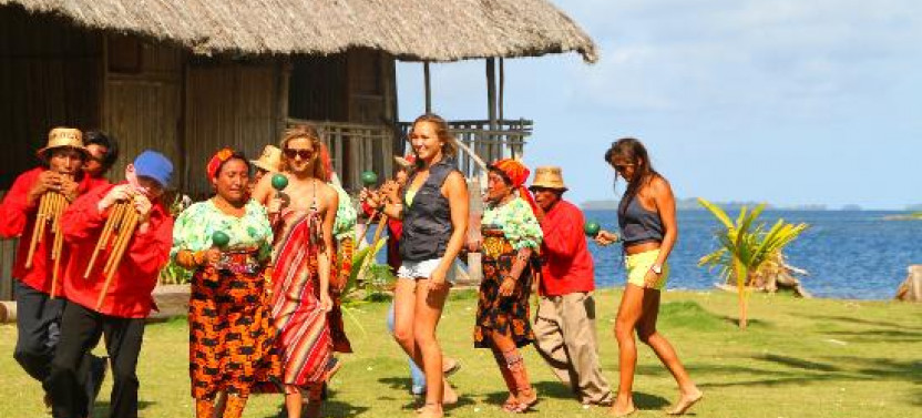 Authentic Day Tour In Indigenous Guna Village In San Blas Islands