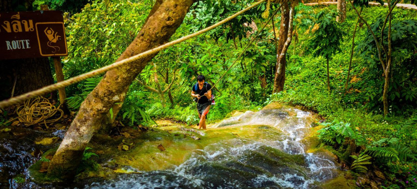 Chiang Mai: Sticky Waterfall by Local Truck with Market Stop