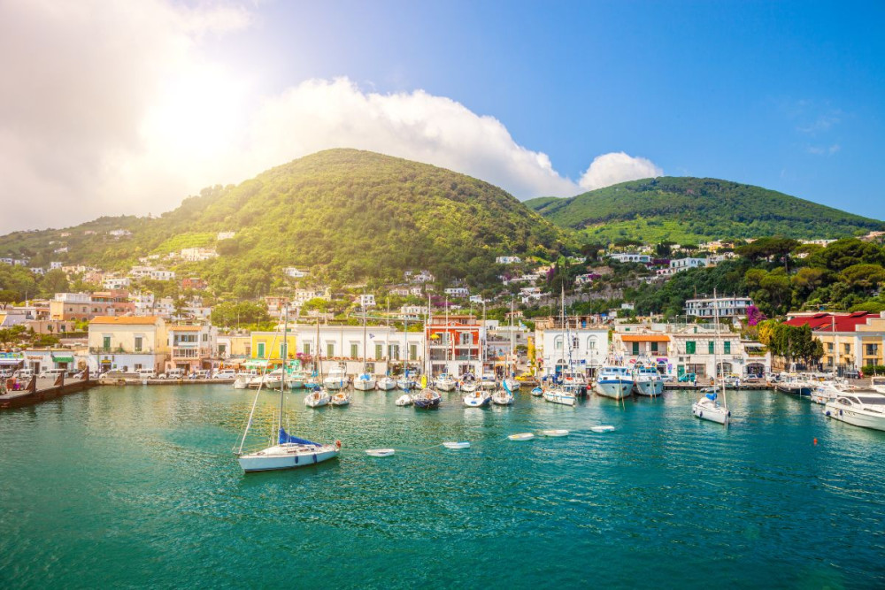 Early Morning Capri Transfer by VIP Yacht with Italian Breakfast