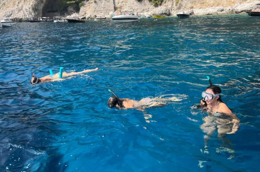 Private Luxury Capri Yacht Experience from Rome by Train - Azimut 62s
