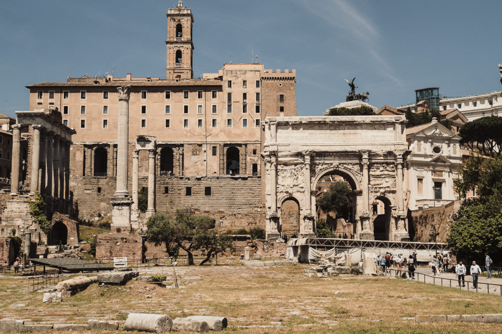 Colosseum Arena & Forum Express