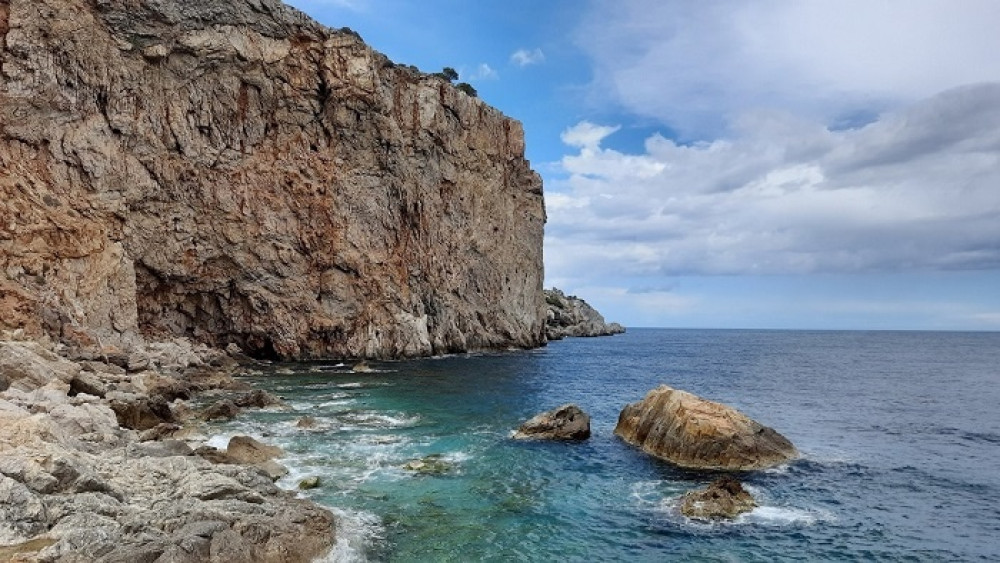 Coastal Boat Tour of Montgrí Natural Park, Medes Islands & La Foradada