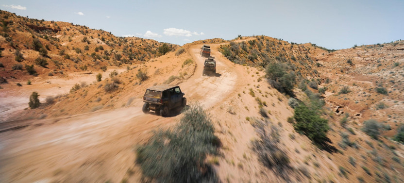 5-Seat Polaris Xpedition Rental