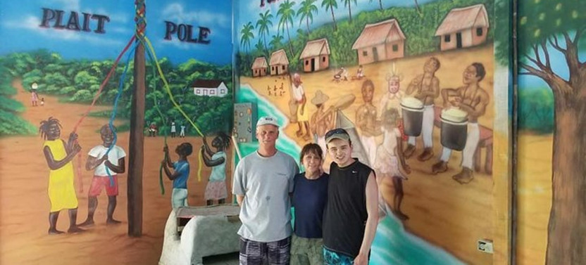 Roatan Wildlife Tour Monkeys And Sloth Encounter