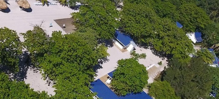 Best of Roatan Sightseeing Tour & Private Beach Club Access Pass