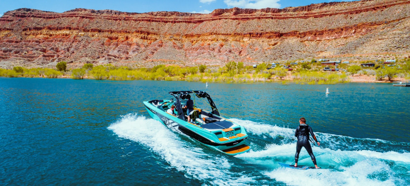 4 Hour Captained Boat Tour in Quail Creek Reservoir