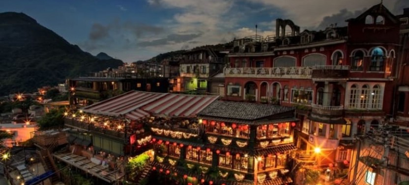 Jiufen Night Tour