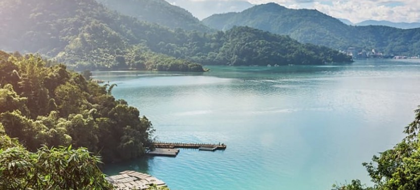 Sun Moon Lake 1-Day Leisure Tour From Taipei