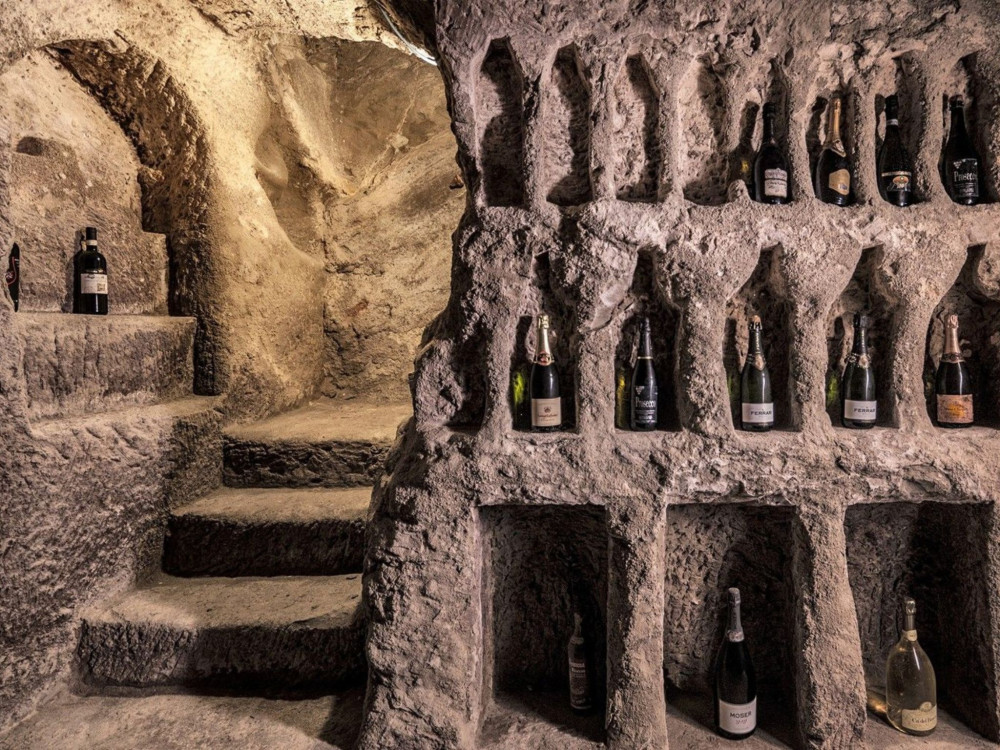 Small Group: Underground Cave Visit with Food & Wine Tasting near Asti