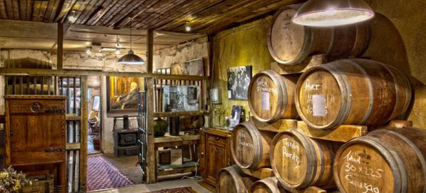 Taste the Cape Winelands & Wine Tram Tour