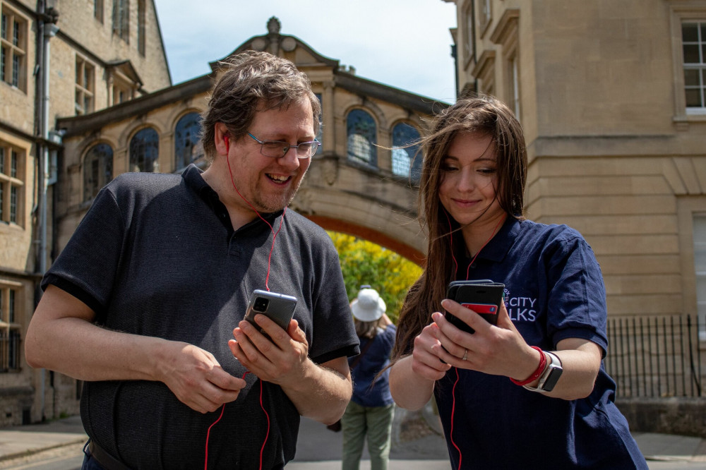 Oxford: Town & Gown Guided Walking Tour