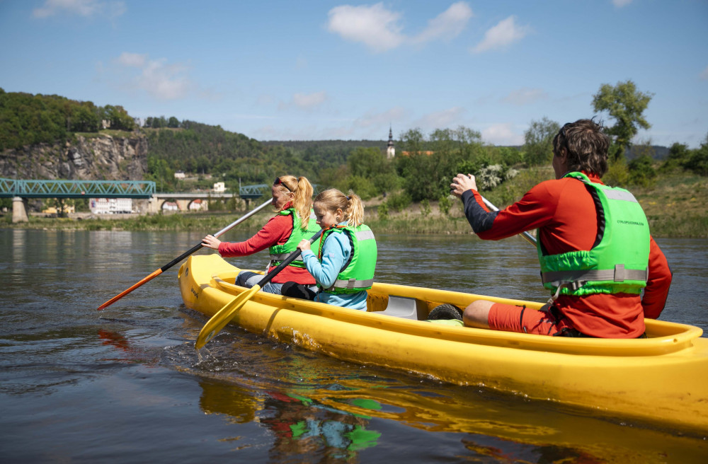 Canoeing on The Elbe River + Bike Rental - Děčín to Bad Schandau