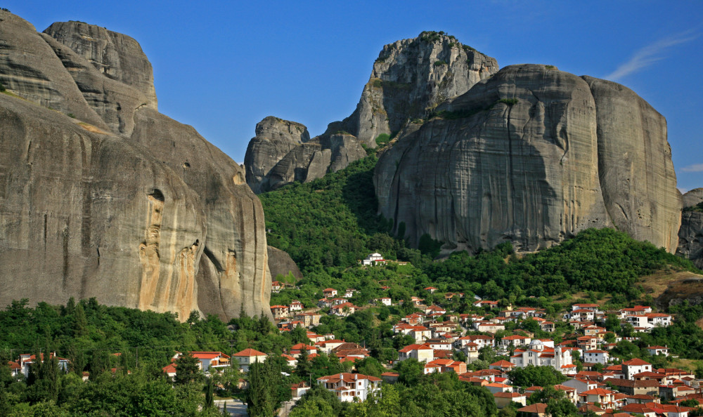 Thessaloniki to Meteora 2-Day Trip by Train - Kalabaka | Project Expedition