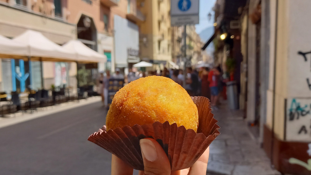 Palermo Traditional Food Tour - Eat, Learn and have fun with a Local