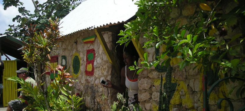 Private Bob Marley Reggae Legend Nine Mile