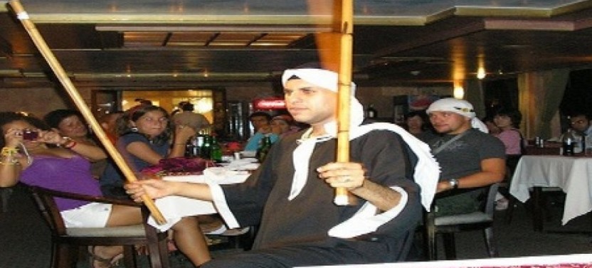 Nile Dinner Cruise in Cairo with Live Entertainment