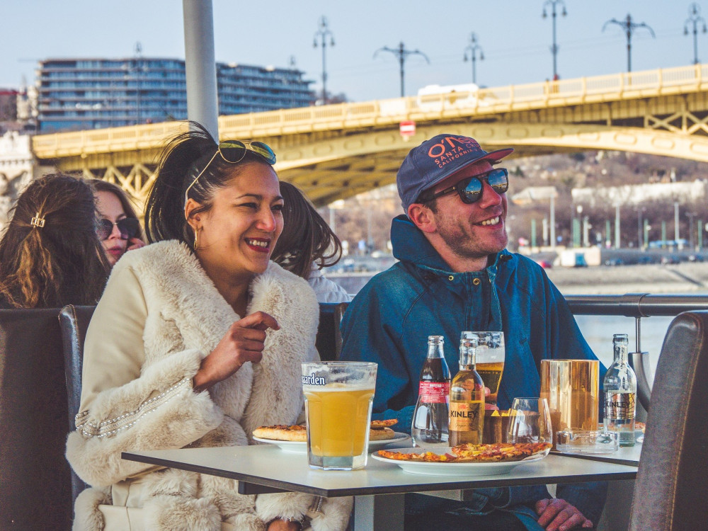 Pizza & Beer Downtown Budapest Cruise