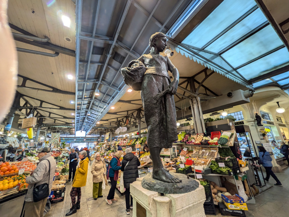 Small Group Modena Food Tour: Sightseeing & Taste