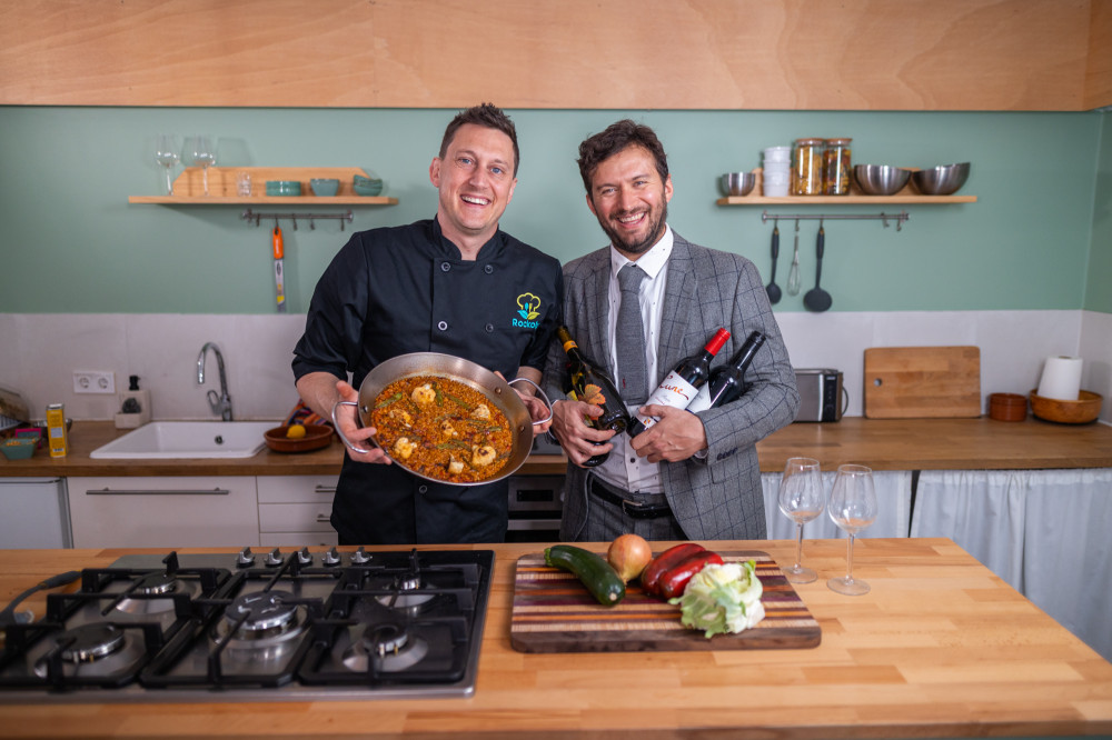 Paella Cooking With a Professional Chef & Lunch Barcelona