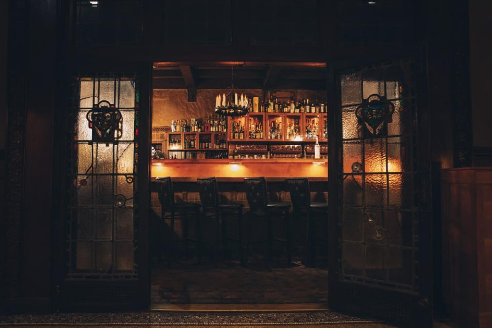 Small Group Utrecht: Ludwig's Hidden Speakeasy Cocktail VIP Tour
