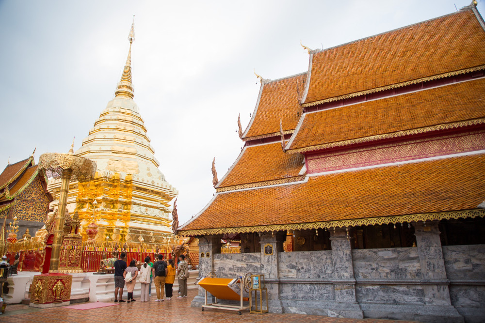 Private Sunrise Temples Tour to Doi Suthep, Wat Pha Lat & Wat U-Mong