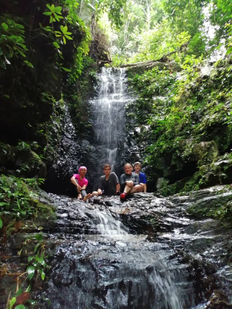 Private Tour: Aborigine Village at Rainforest Taman Negara + Batu Caves