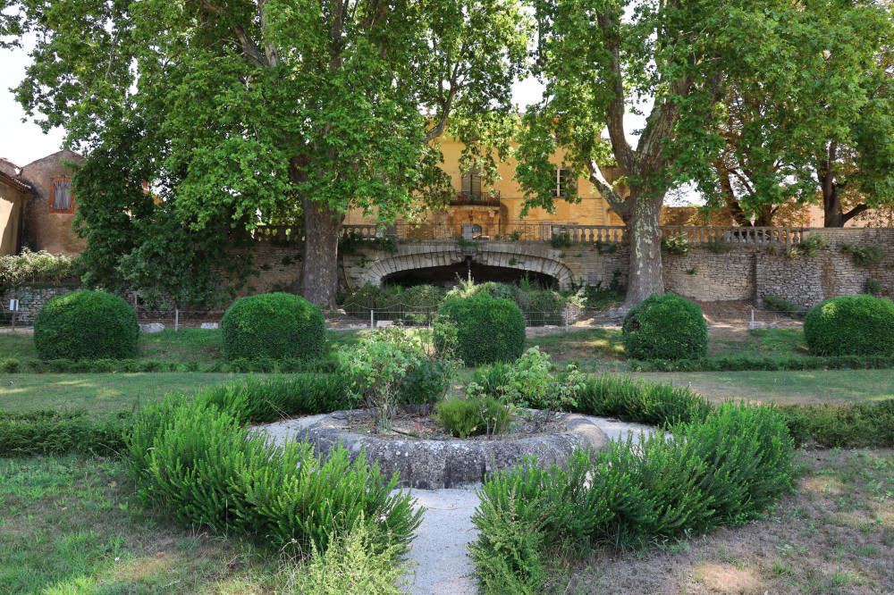 The wines of the Luberon, Château de Lourmarin & Bastide du Laval