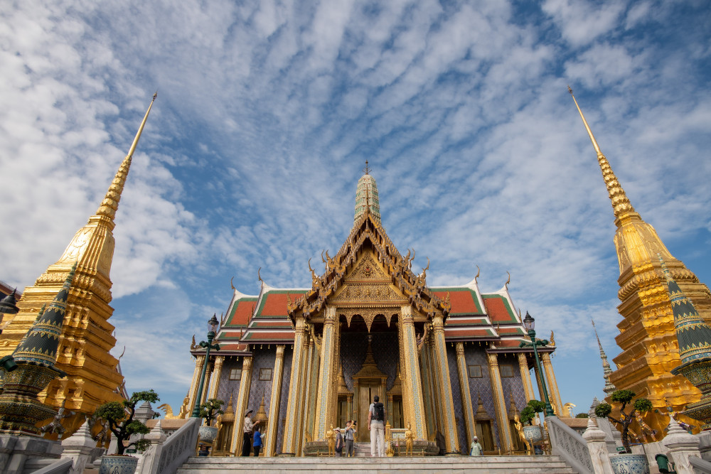 Bangkok Grand Palace & Wat Phra Kaew Express Guided Walking Tour