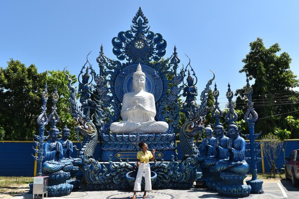 Chiang Rai Temples Tour: White Temple, Blue Temple & More
