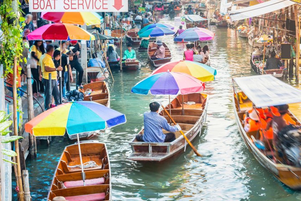 Maeklong Railway & Damnoen Saduak Floating Market Full Day Tour