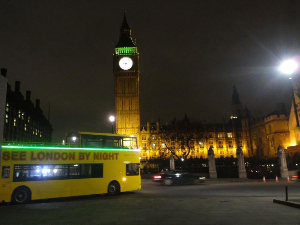 See London By Night Guided Bus Tour - London | Project Expedition