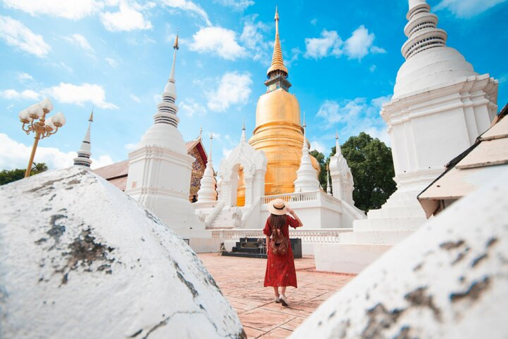 Private Chiang Mai Evening Tuk Tuk Tour with Temples & Street Food