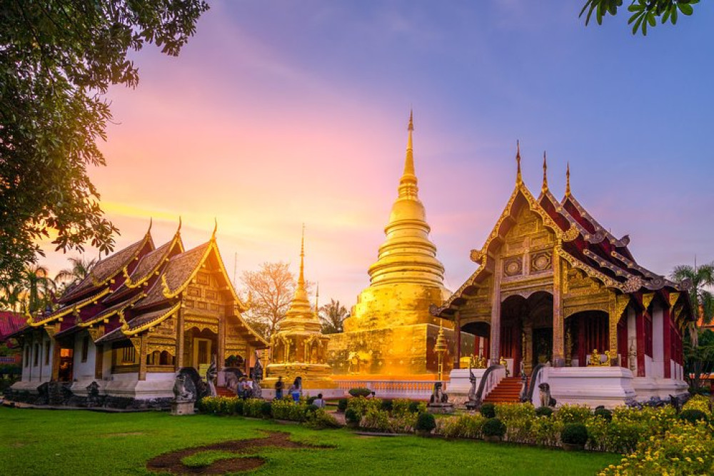 Evening Temples Tour of Wat Umong & Doi Suthep with Night Views