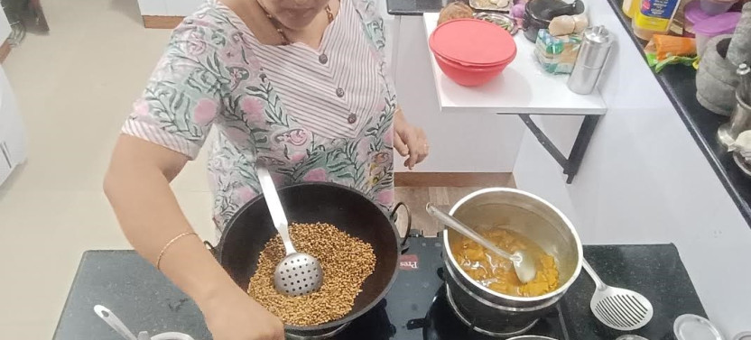 Traditional Konkani Home Cooking Class in Cochin with Archana