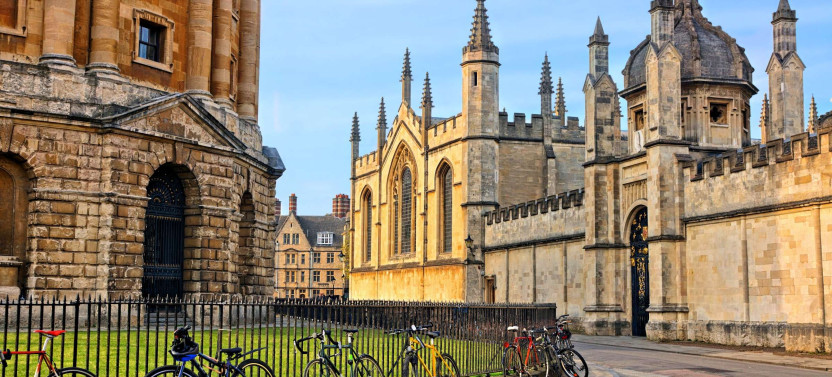 Expert-led Oxford in a Day Tour