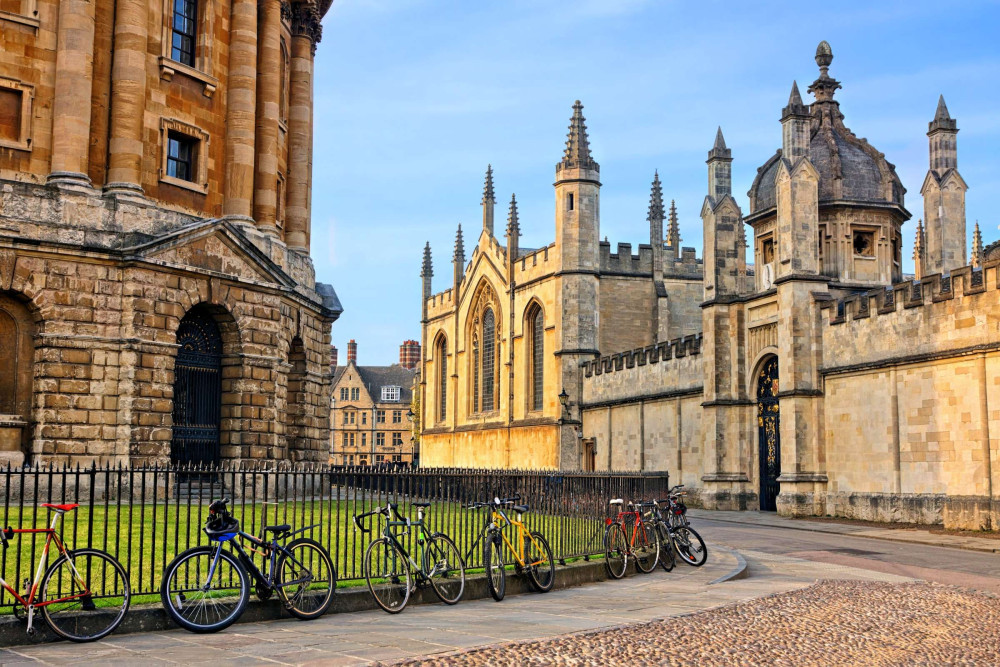 Expert-led Oxford in a Day Tour