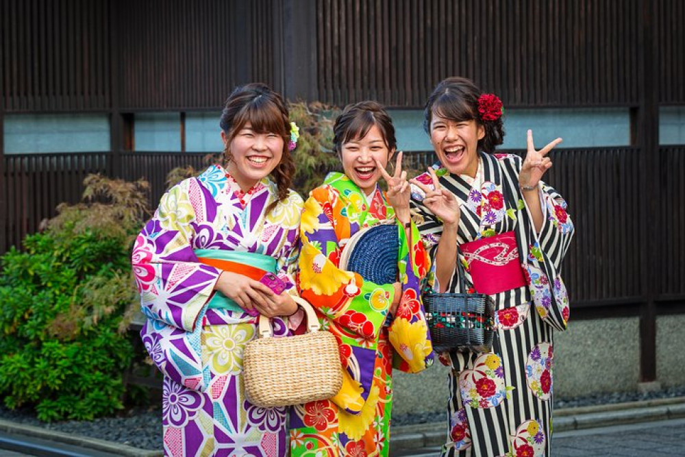 Private Personalized Yokohama Tour with a Local Guide