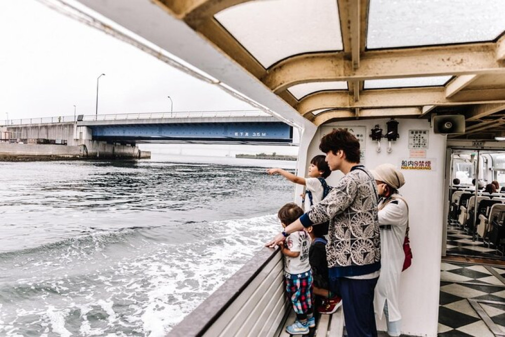 Private Personalized Yokohama Tour with a Local Guide