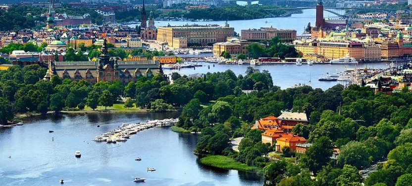 Stockholm Private Tour By Locals: See The City Unscripted