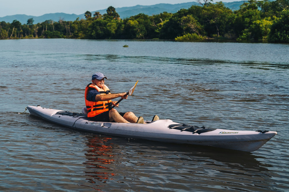 Puerto Escondido: Kayaking through mangroves and a bird sanctuary