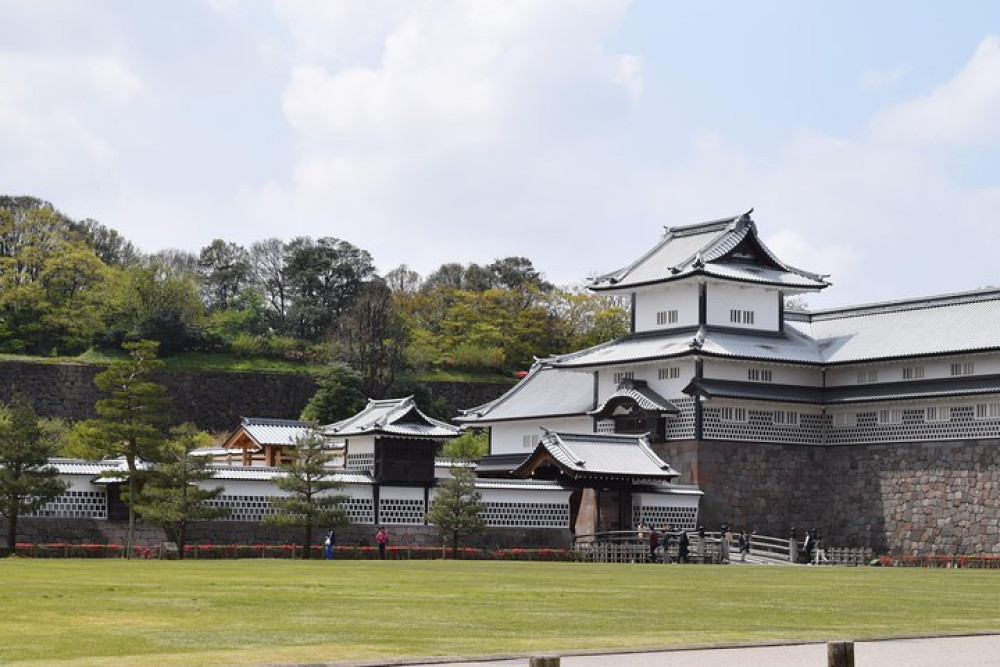 Kickstart Your Trip with a Private Tour of Kanazawa With A Local