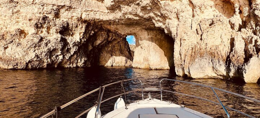 Private Leisure Speed Boat Charter around Comino & Blue Lagoon