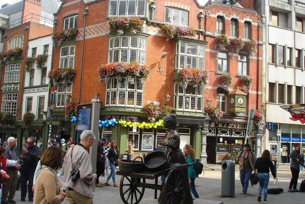 Dublin Private Custom Tour, Off-The-Beaten-Path In Temple Bar With A Local