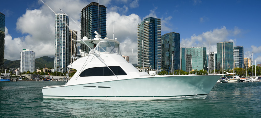 Private Fishing Tour in Hawaii Aboard Luxury Post 50 Yacht