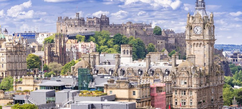 Private Edinburgh Tour For Families With A Local