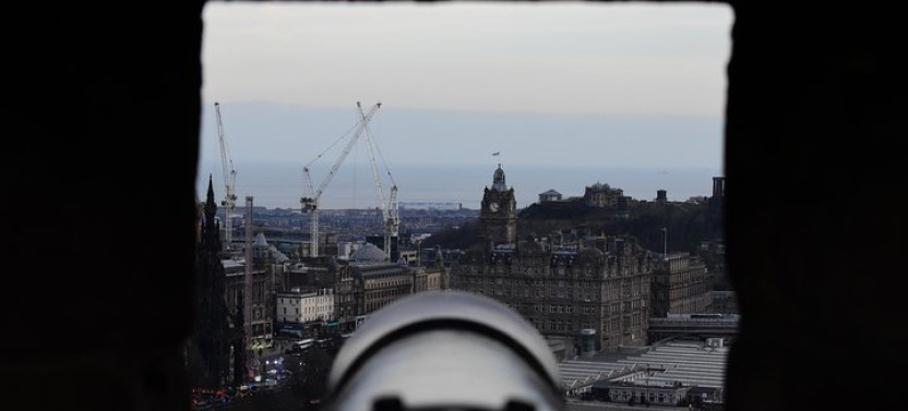 Private Edinburgh Tour For Families With A Local