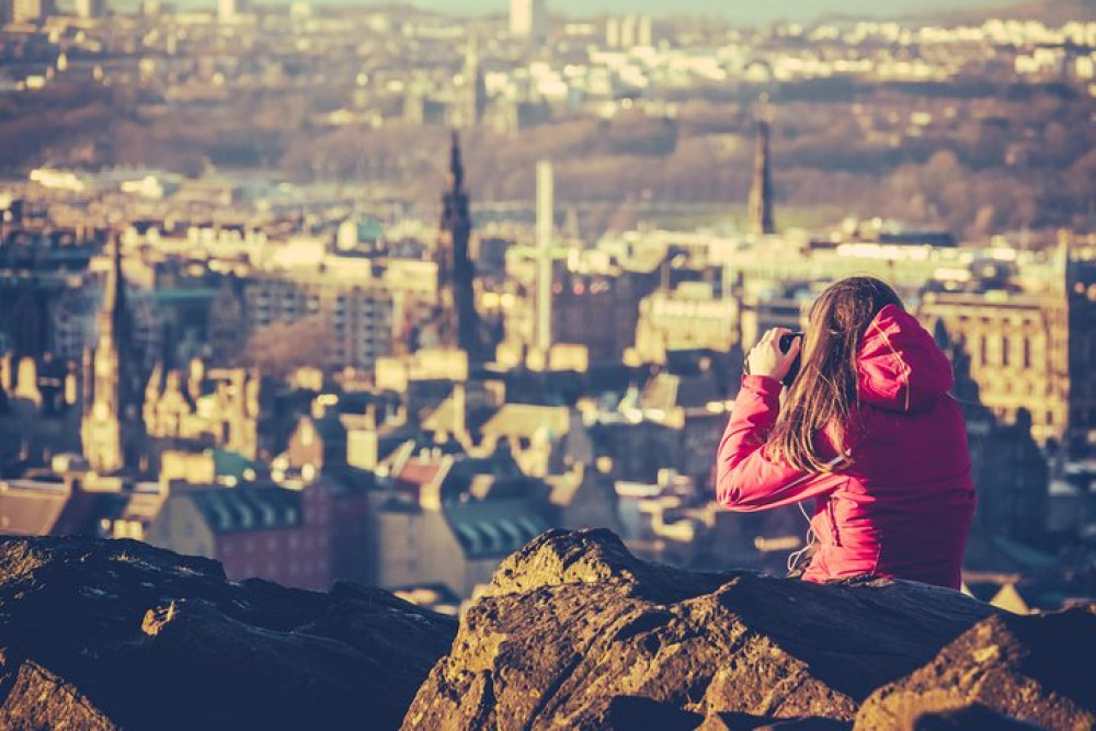 Private Edinburgh Tour For Families With A Local