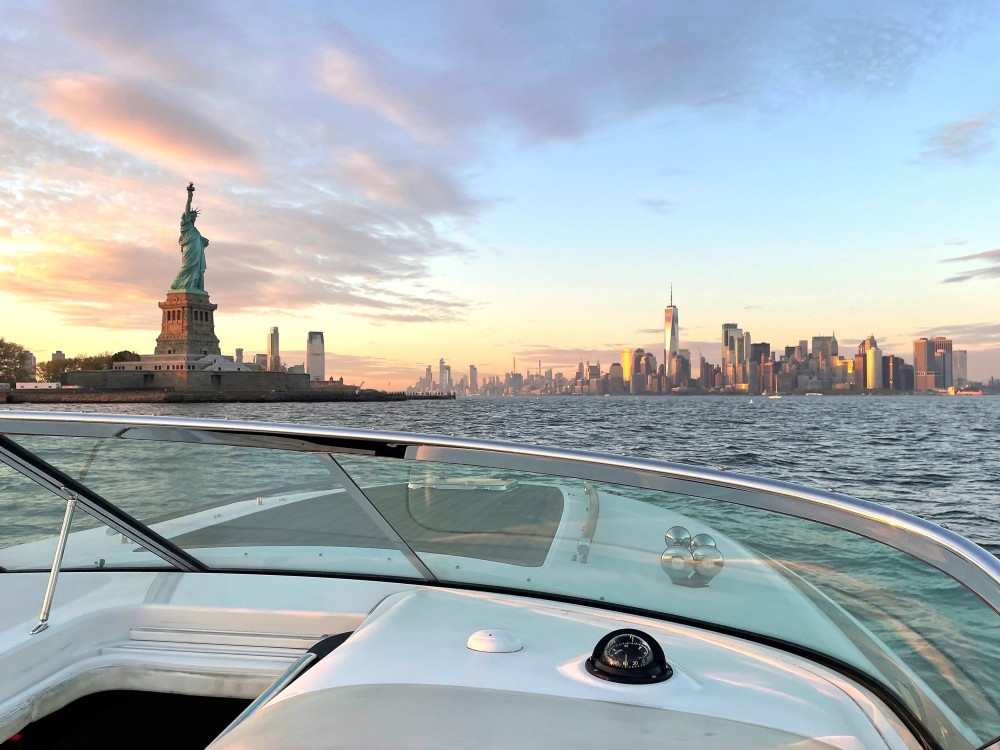 new york city bright lights skyline cruise on yacht